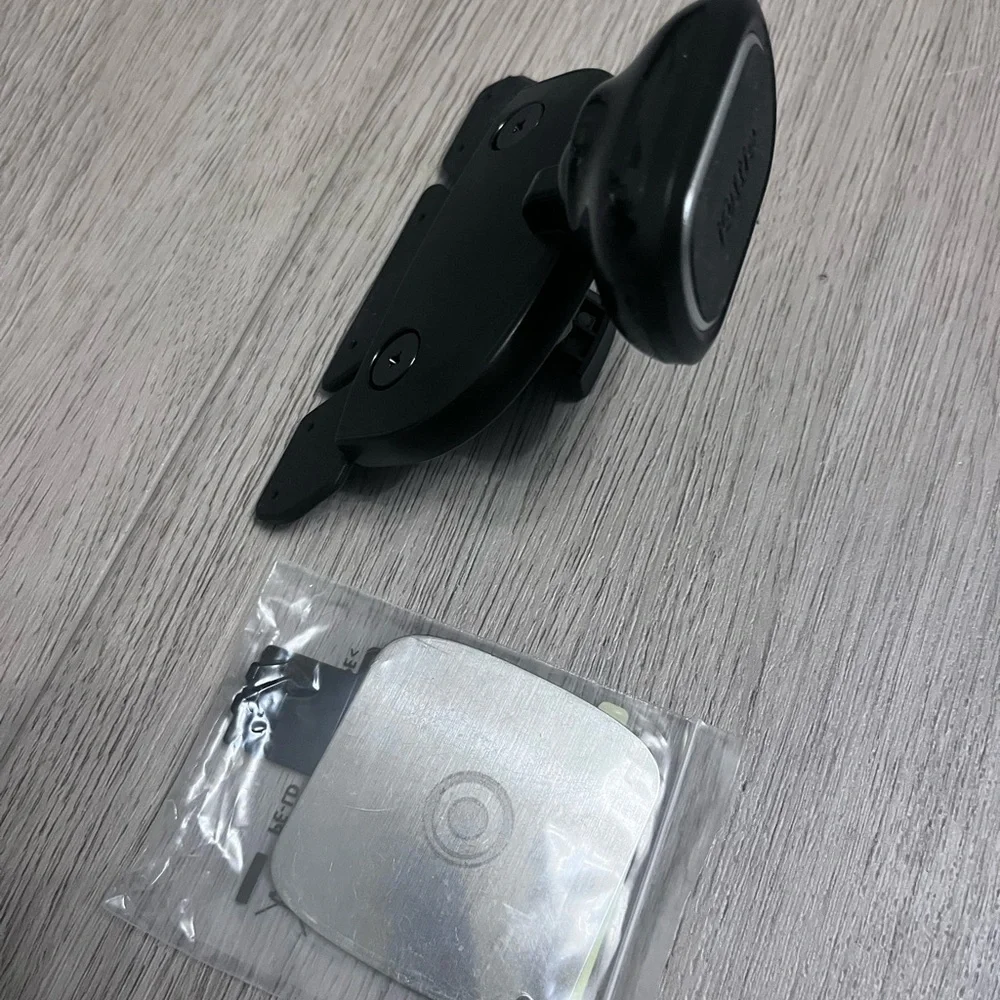 Black Smartphone Car Mount